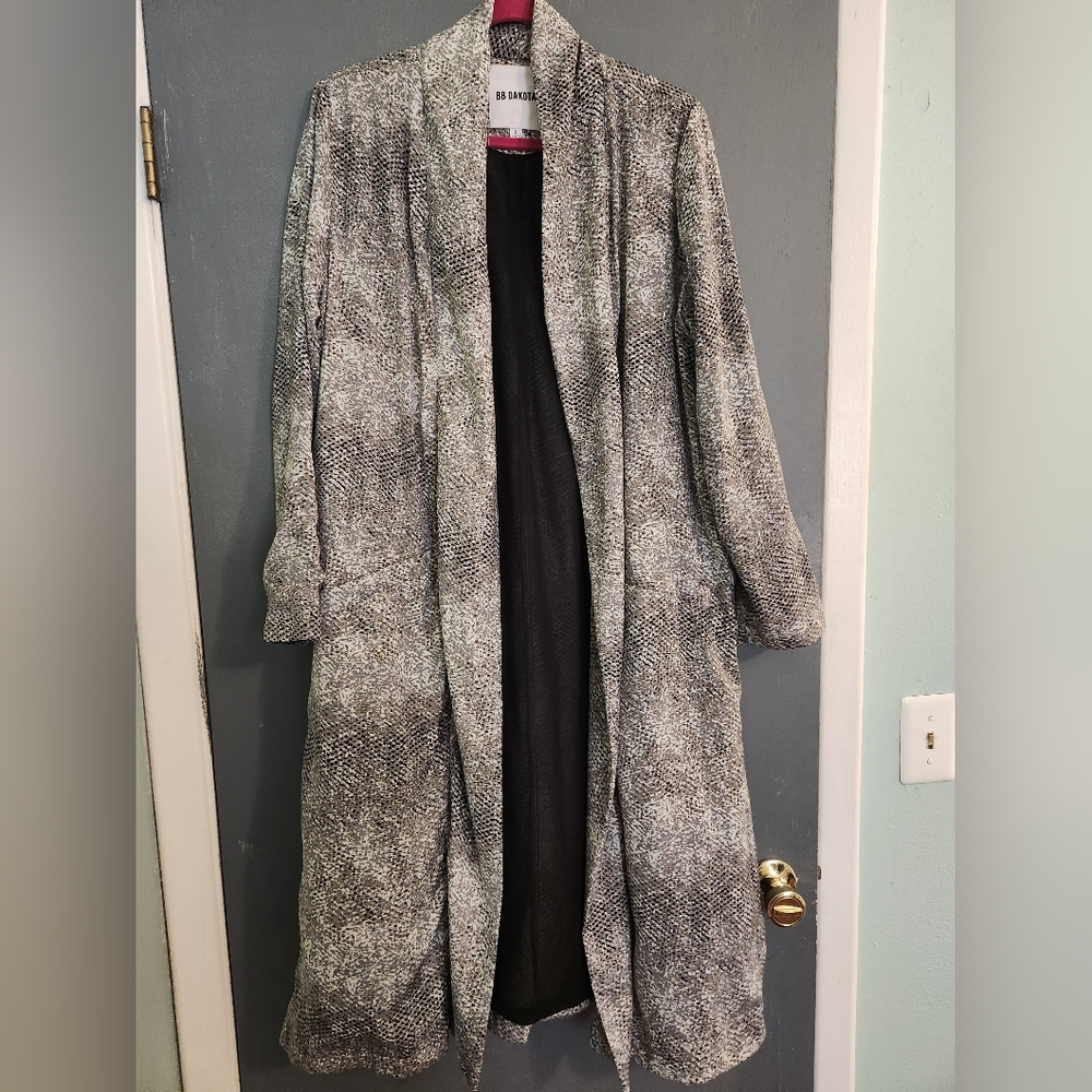 Long sleeve jacket